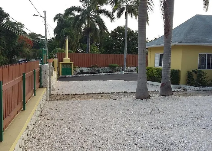 3 Bdr #2 At Ramparts Near Sangster Airport Apartment *