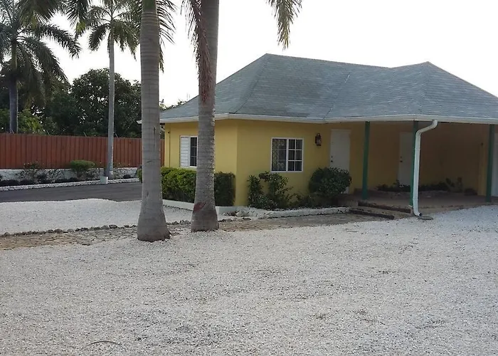 3 Bdr #2 At Ramparts Near Sangster Airport Apartment