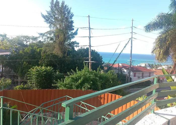 3 Bdr #2 At Ramparts Near Sangster Airport *