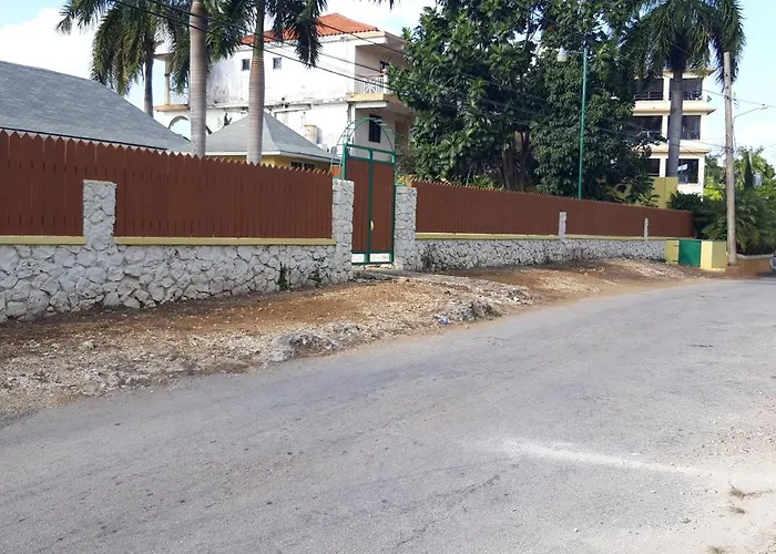 3 Bdr #2 At Ramparts Near Sangster Airport * Montego Bay